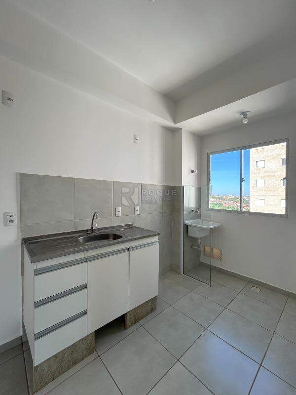 Apartamento para aluguel no bairro Parque Hippolyto: Cozinha