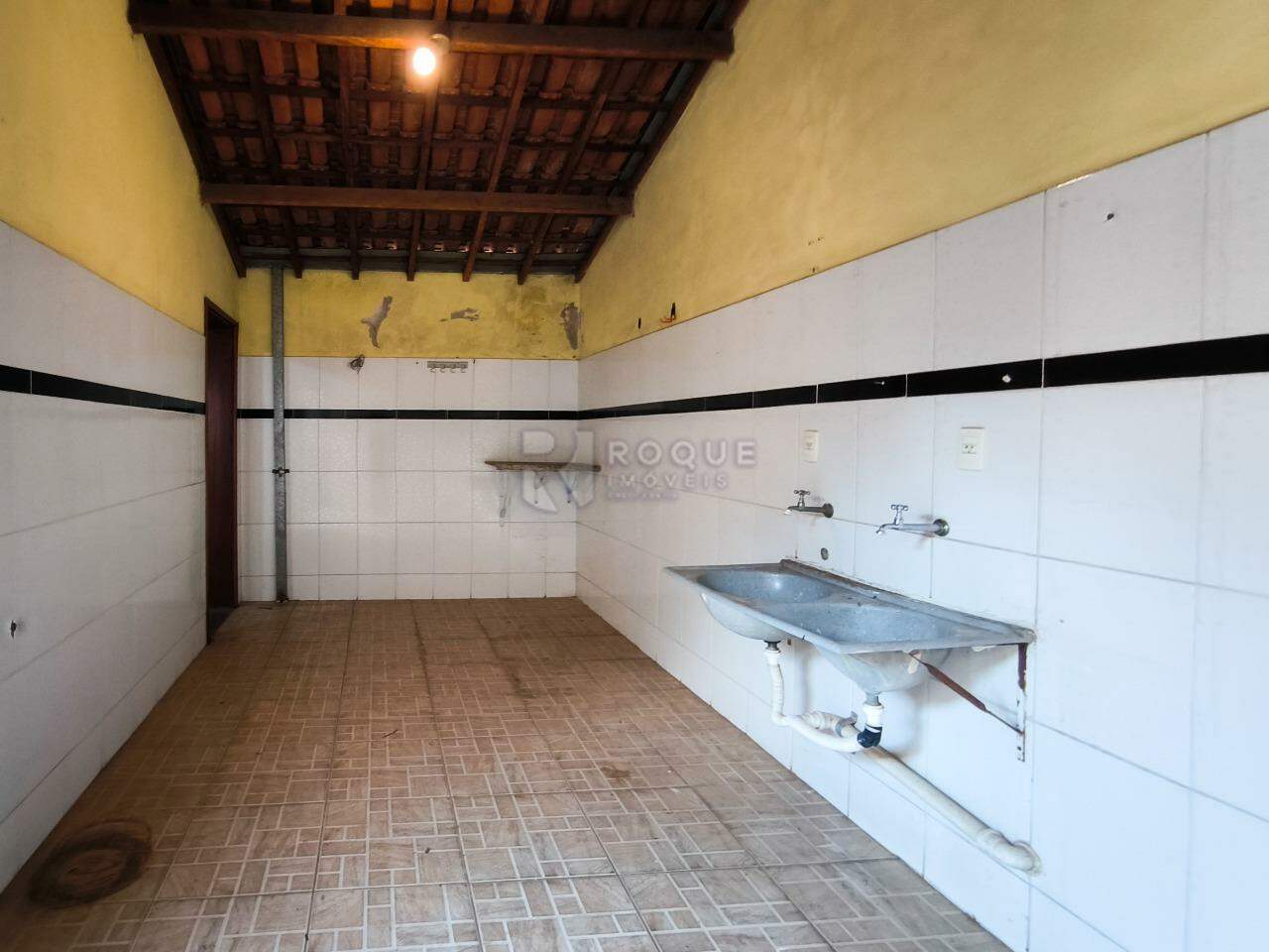 Casa Residencial à venda no bairro Jardim Campo Belo: ÁREA DE SERVIÇO