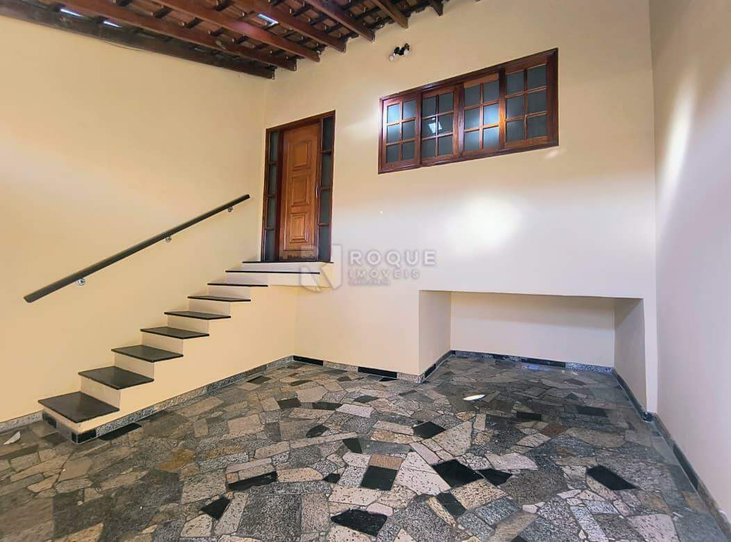 Casa Residencial para aluguel no bairro Jardim Olga Veroni: Garagem