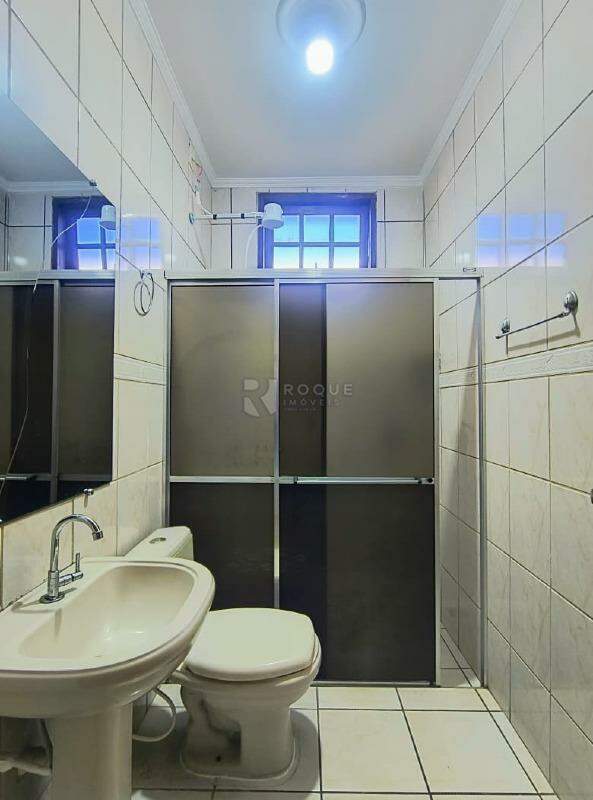 Casa Residencial para aluguel no bairro Jardim Olga Veroni: Wc social 