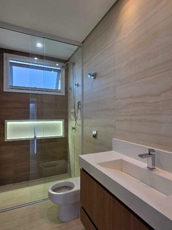 Casa em condomínio à venda no bairro Residencial Ilha de Bali: WC Suíte 1