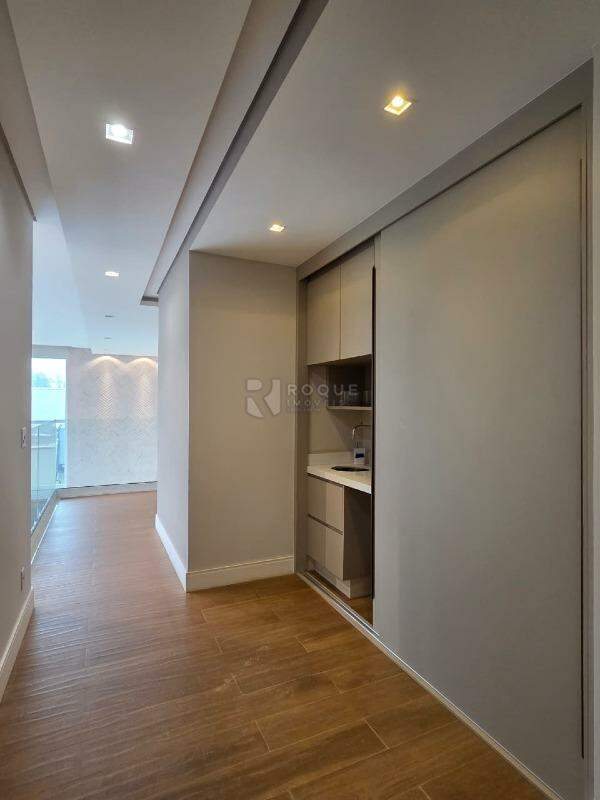Casa em condomínio à venda no bairro Residencial Ilha de Bali: Hall dormitórios