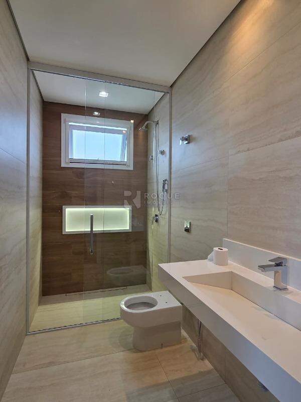 Casa em condomínio à venda no bairro Residencial Ilha de Bali: WC Suíte 3