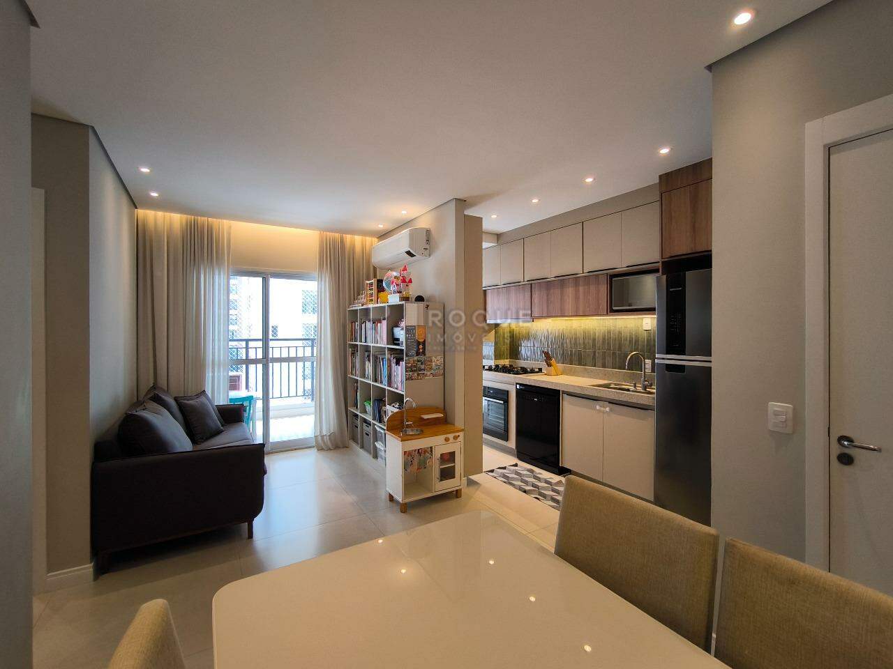 Apartamento à venda no bairro Chácara Boa Vista da Graminha: SALA DE ESTAR