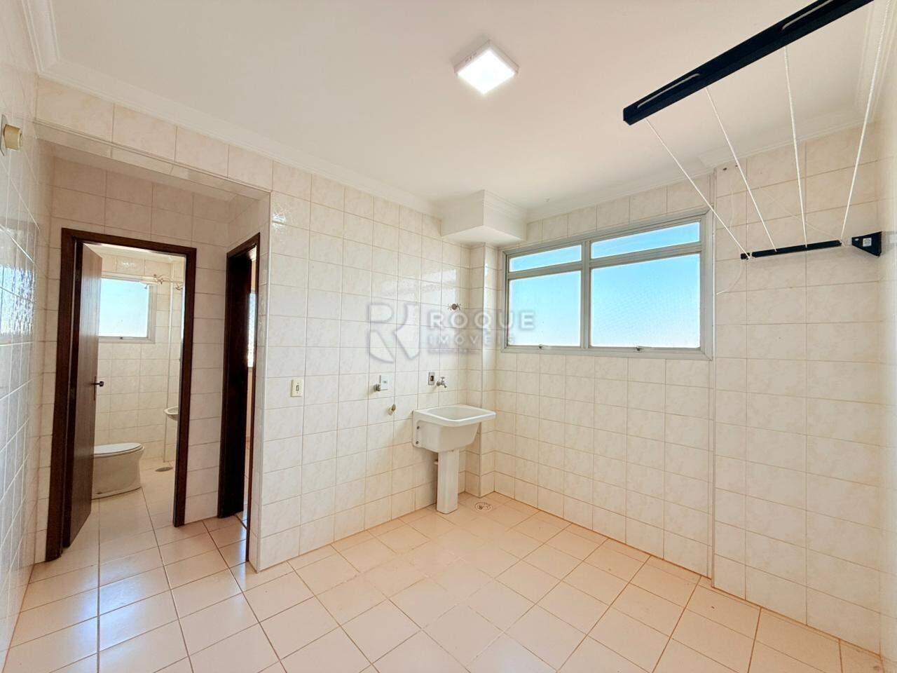Apartamento para aluguel no bairro Centro: Lavanderia