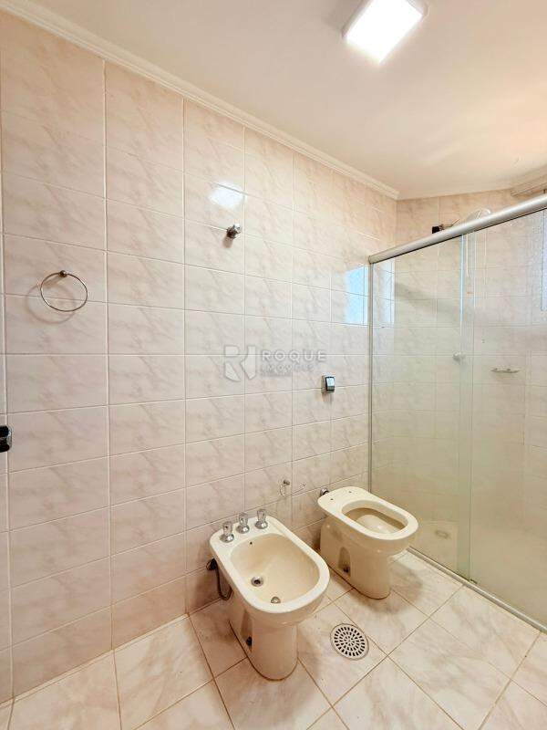 Apartamento para aluguel no bairro Centro: Wc Suíte