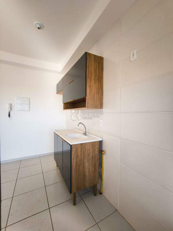 Apartamento à venda no bairro Jardim do Lago: COZINHA