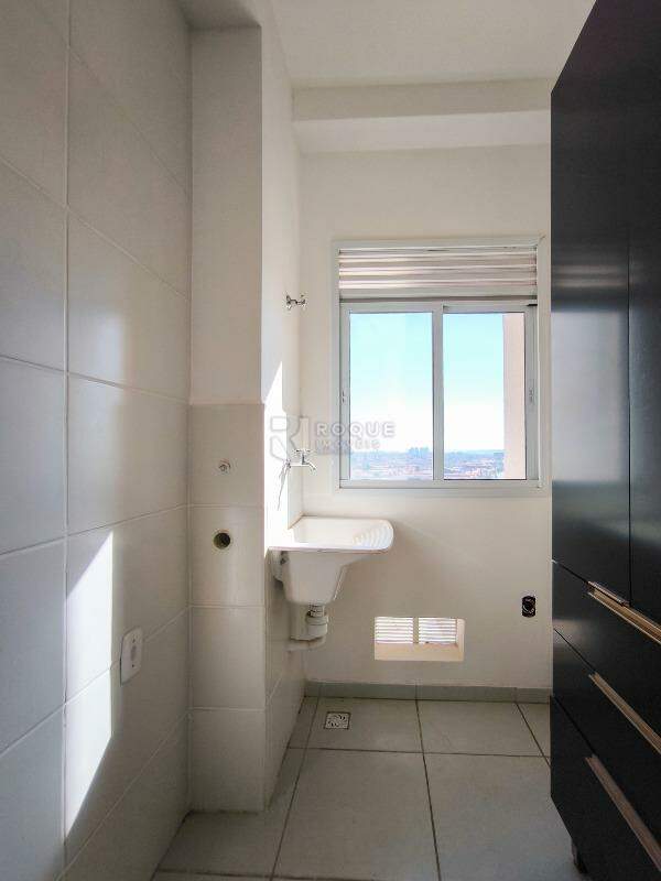 Apartamento à venda no bairro Jardim do Lago: LAVANDERIA