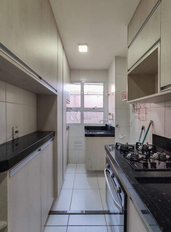 Apartamento à venda no bairro Boa Vista: Cozinha 