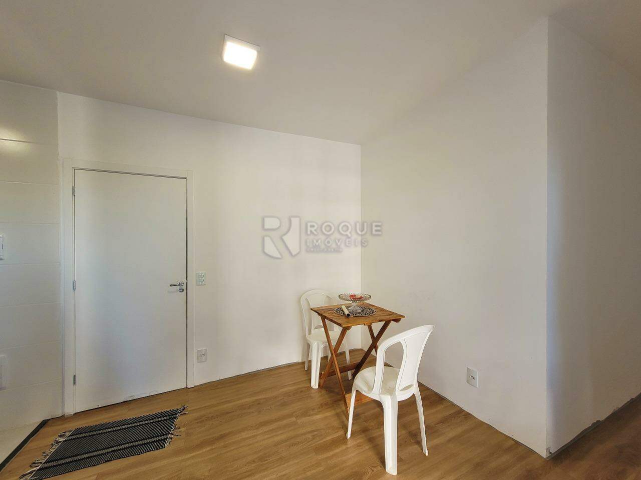 Apartamento à venda no bairro Jardim Santa Adélia: Sala