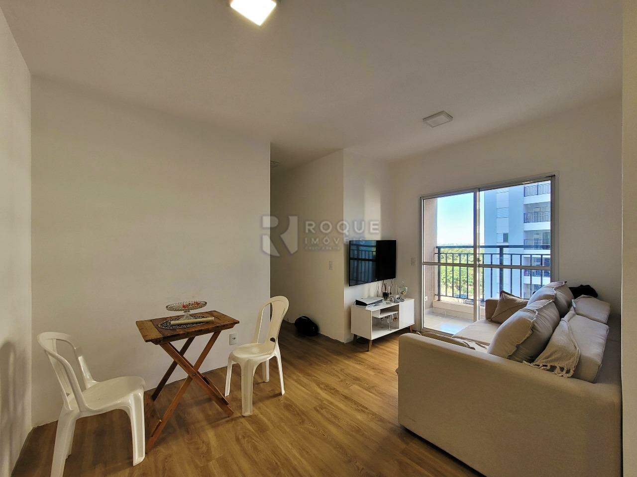 Apartamento à venda no bairro Jardim Santa Adélia: Sala
