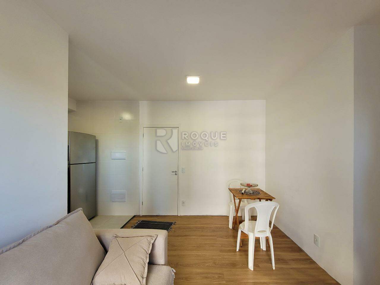 Apartamento à venda no bairro Jardim Santa Adélia: Sala