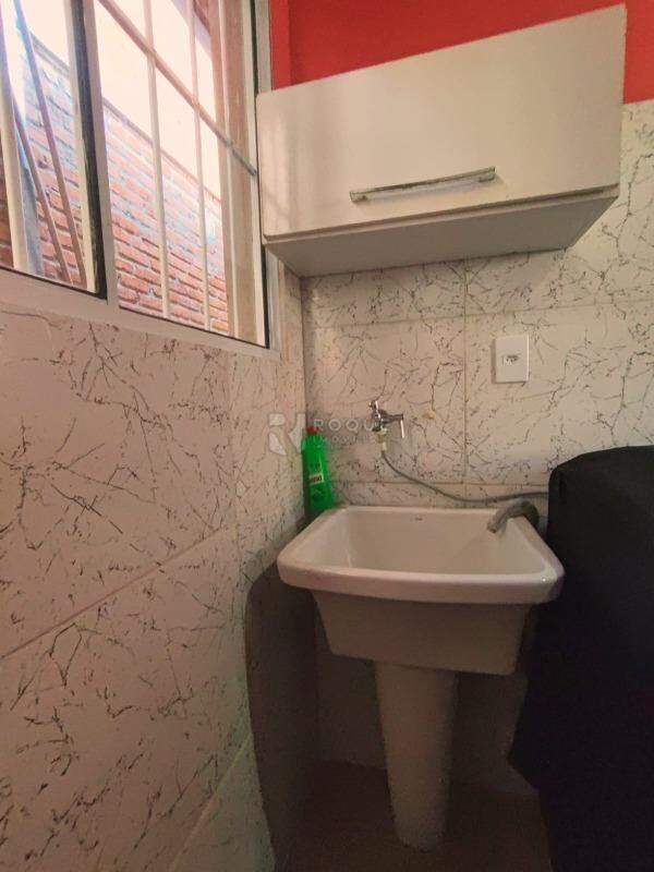 Casa em condomínio para aluguel no bairro Jardim Nova Limeira: Lavanderia