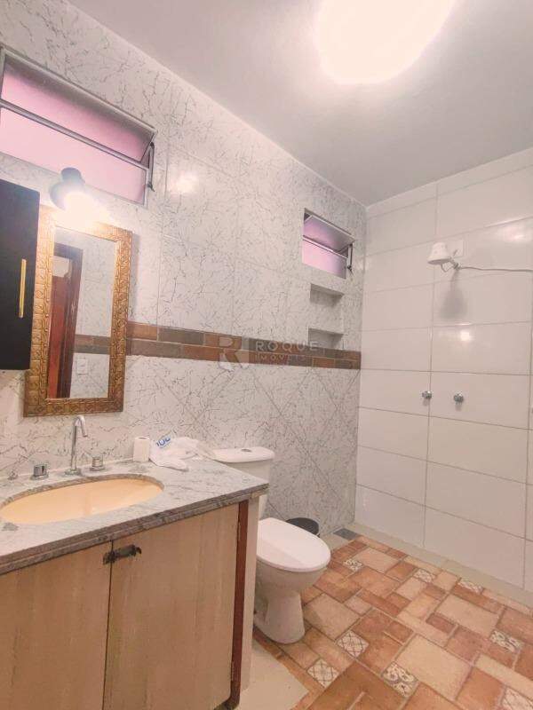Casa em condomínio para aluguel no bairro Jardim Nova Limeira: WC
