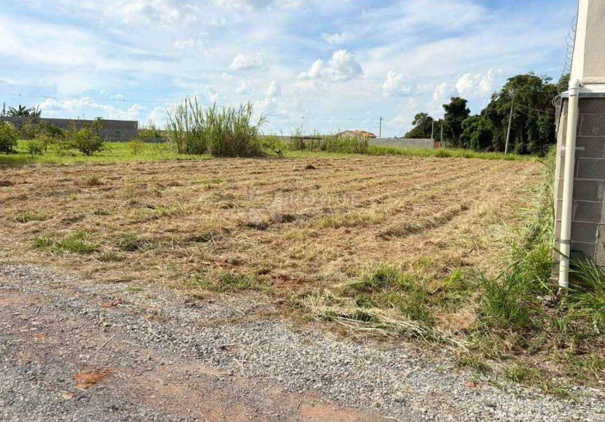 Terreno em condomínio à venda no bairro Pires de Cima: 