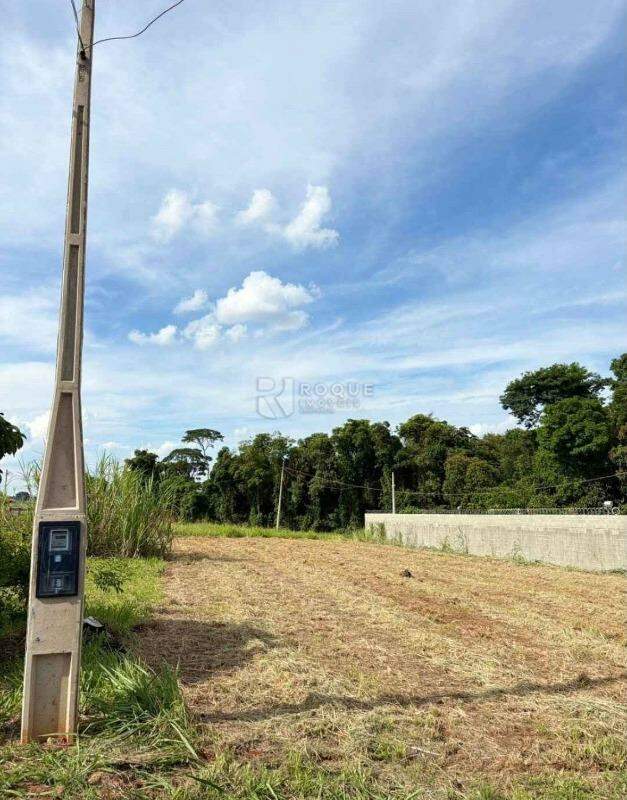 Terreno em condomínio à venda no bairro Pires de Cima: 
