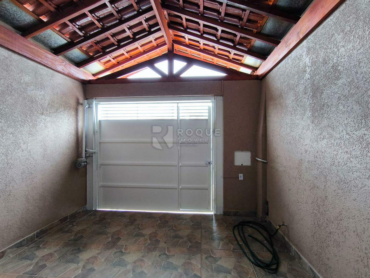 Casa Residencial para aluguel no bairro Jardim dos Jequitibás: GARAGEM