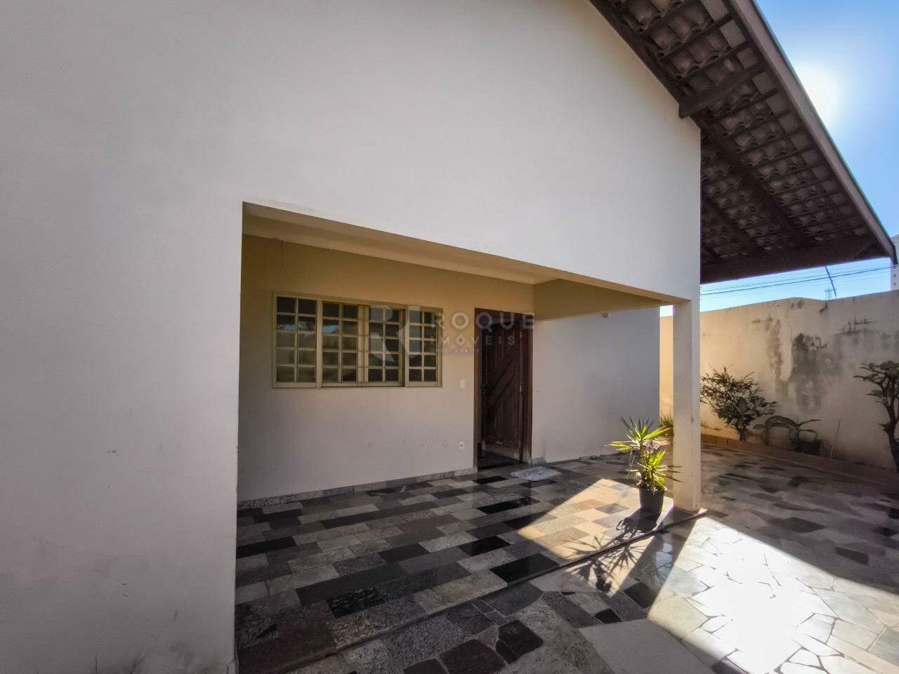 Casa Residencial à venda no bairro Parque Residencial Aeroporto: VARANDA