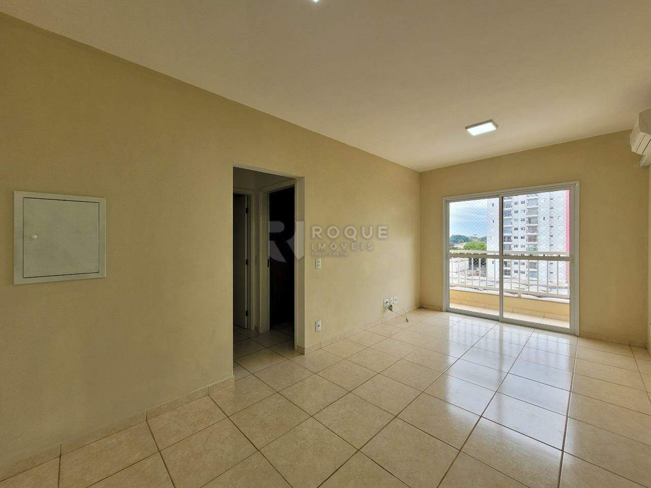 Apartamento à venda no bairro Chácaras Antonieta: Sala