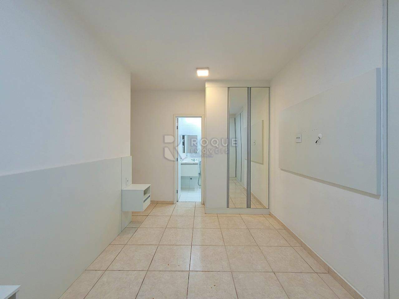Apartamento à venda no bairro Chácaras Antonieta: Suíte