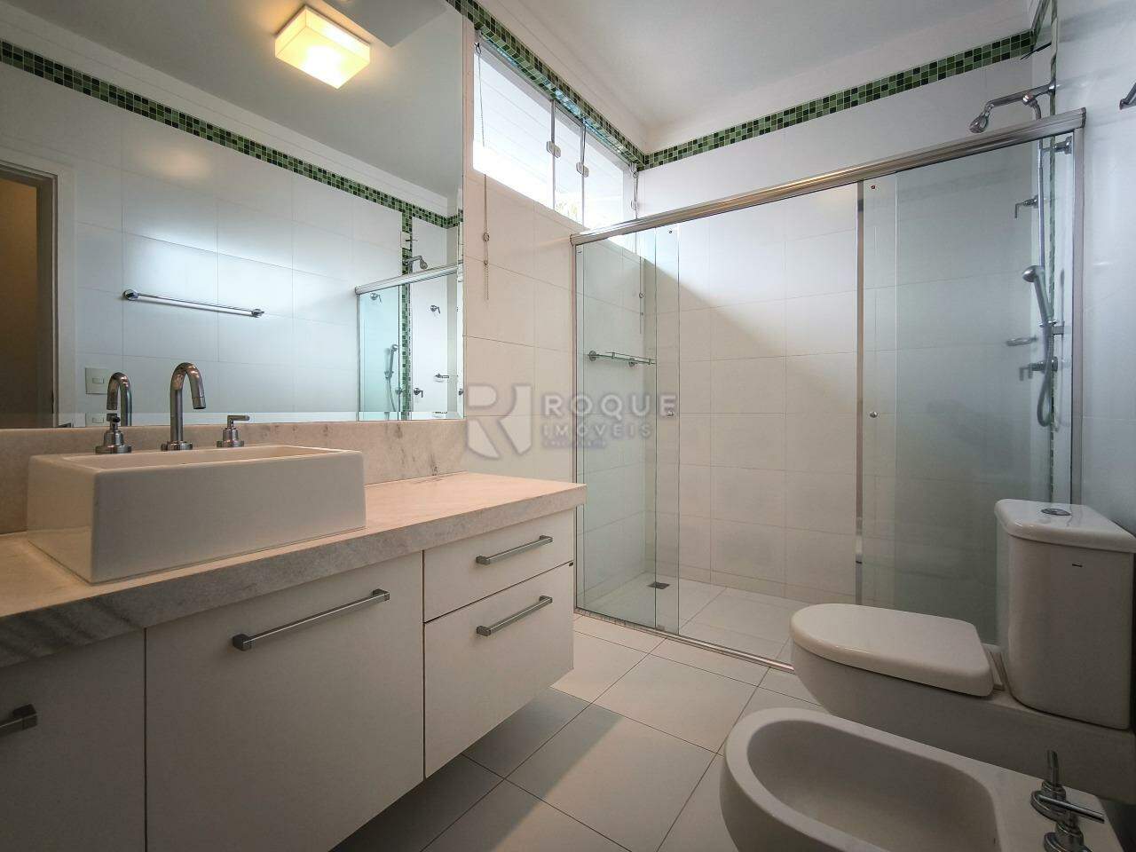 Casa em condomínio à venda no bairro Jardim Residencial Monsenhor Rossi: WC SUÍTE 3