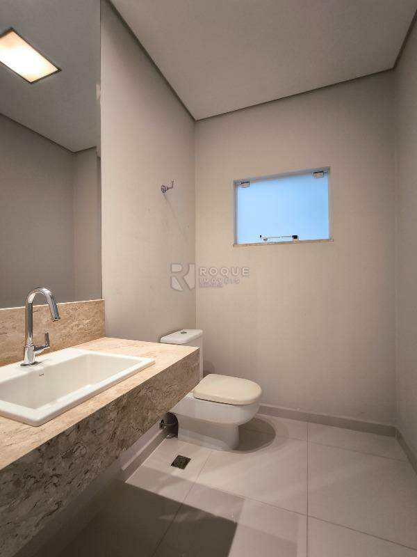 Casa em condomínio à venda no bairro Jardim Residencial Monsenhor Rossi: LAVABO