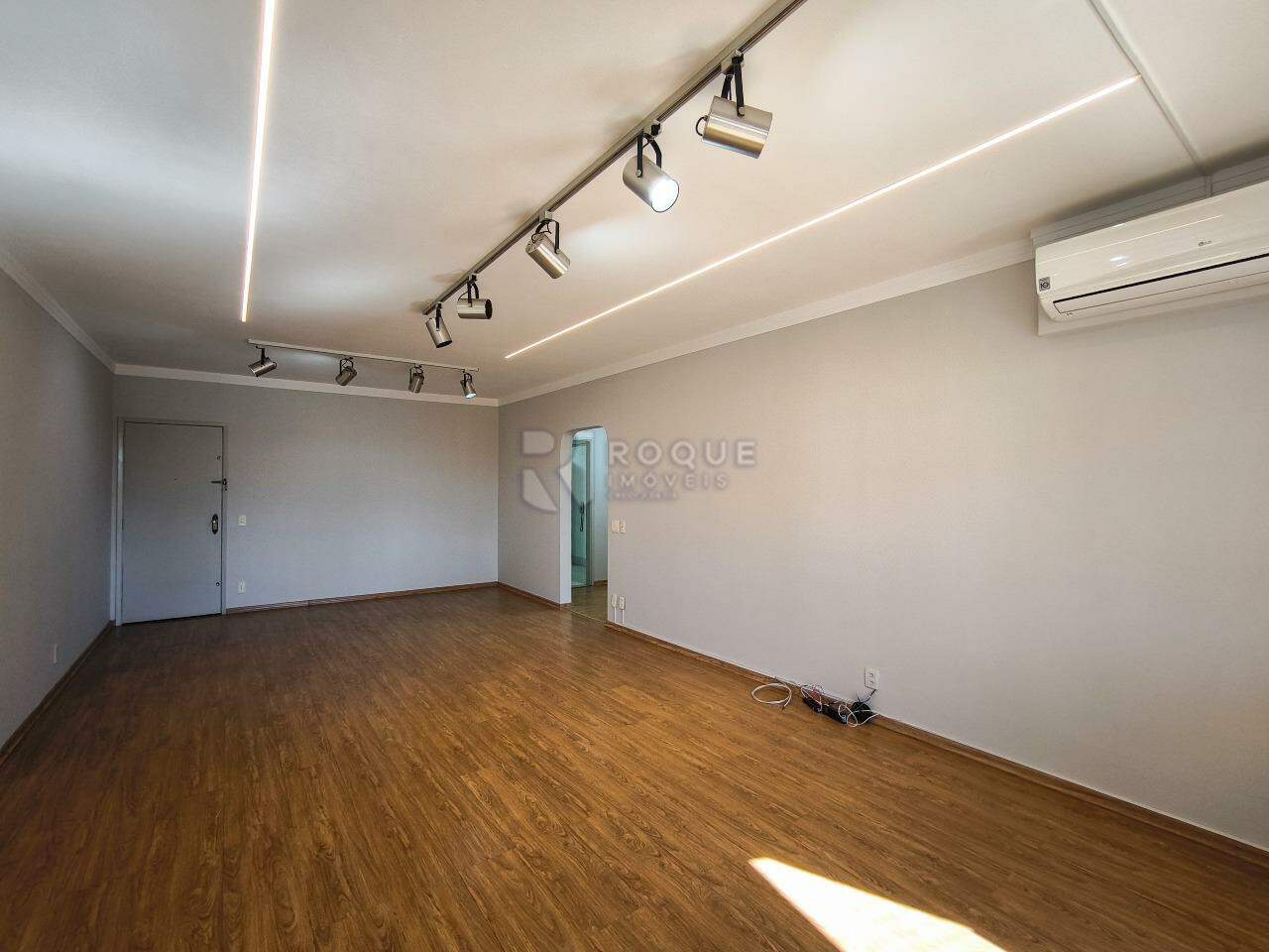 Apartamento à venda no bairro Centro: SALA DE ESTAR
