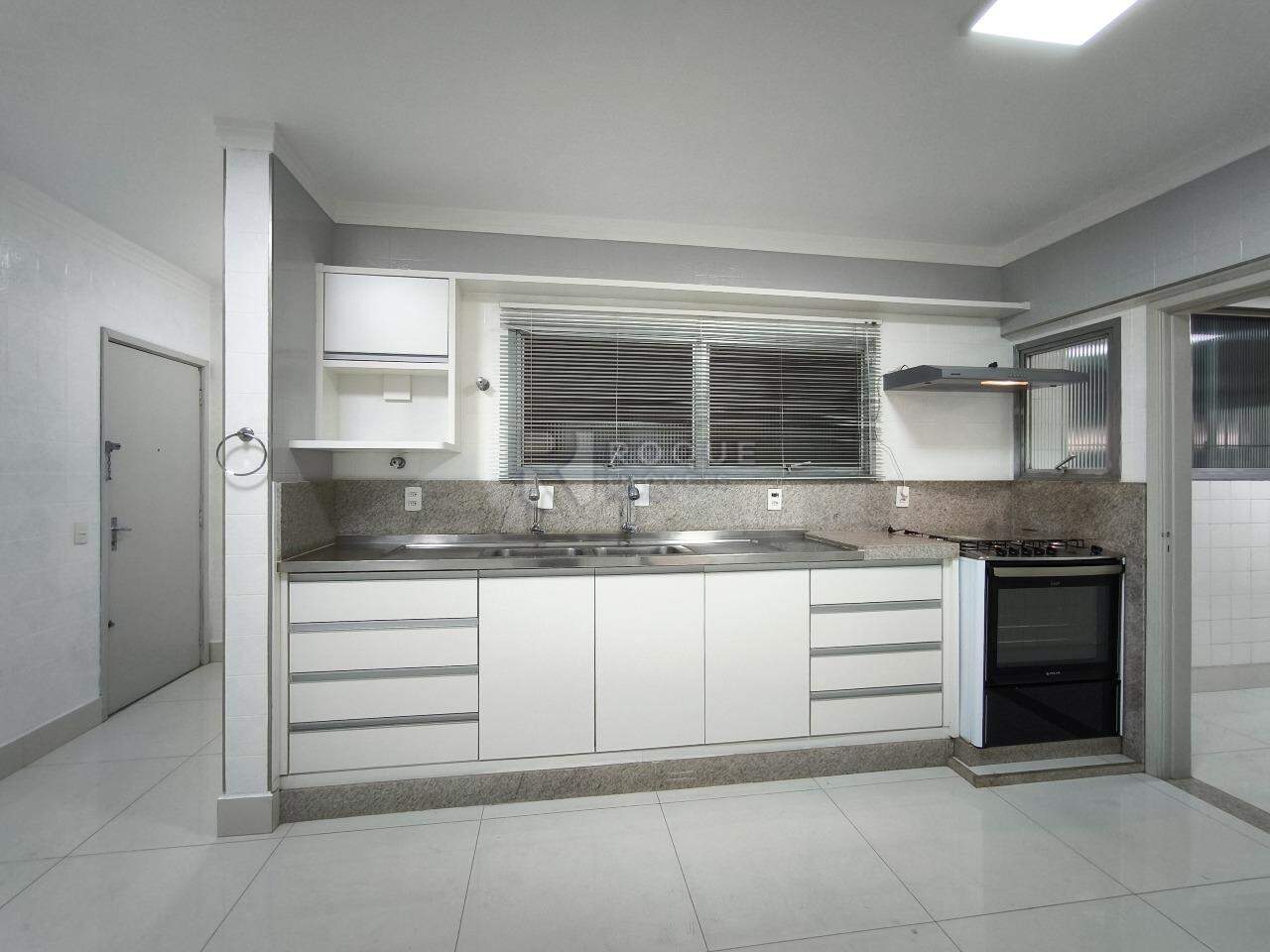 Apartamento à venda no bairro Centro: COZINHA
