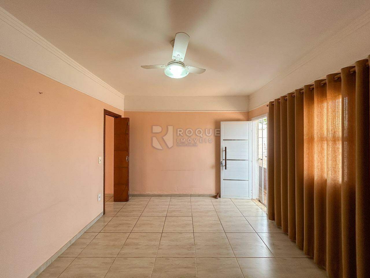 Casa Residencial para aluguel no bairro Jardim Santa Catarina: Sala