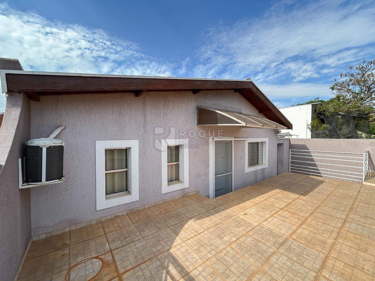 Casa Residencial para aluguel no bairro Jardim Santa Catarina: Frente