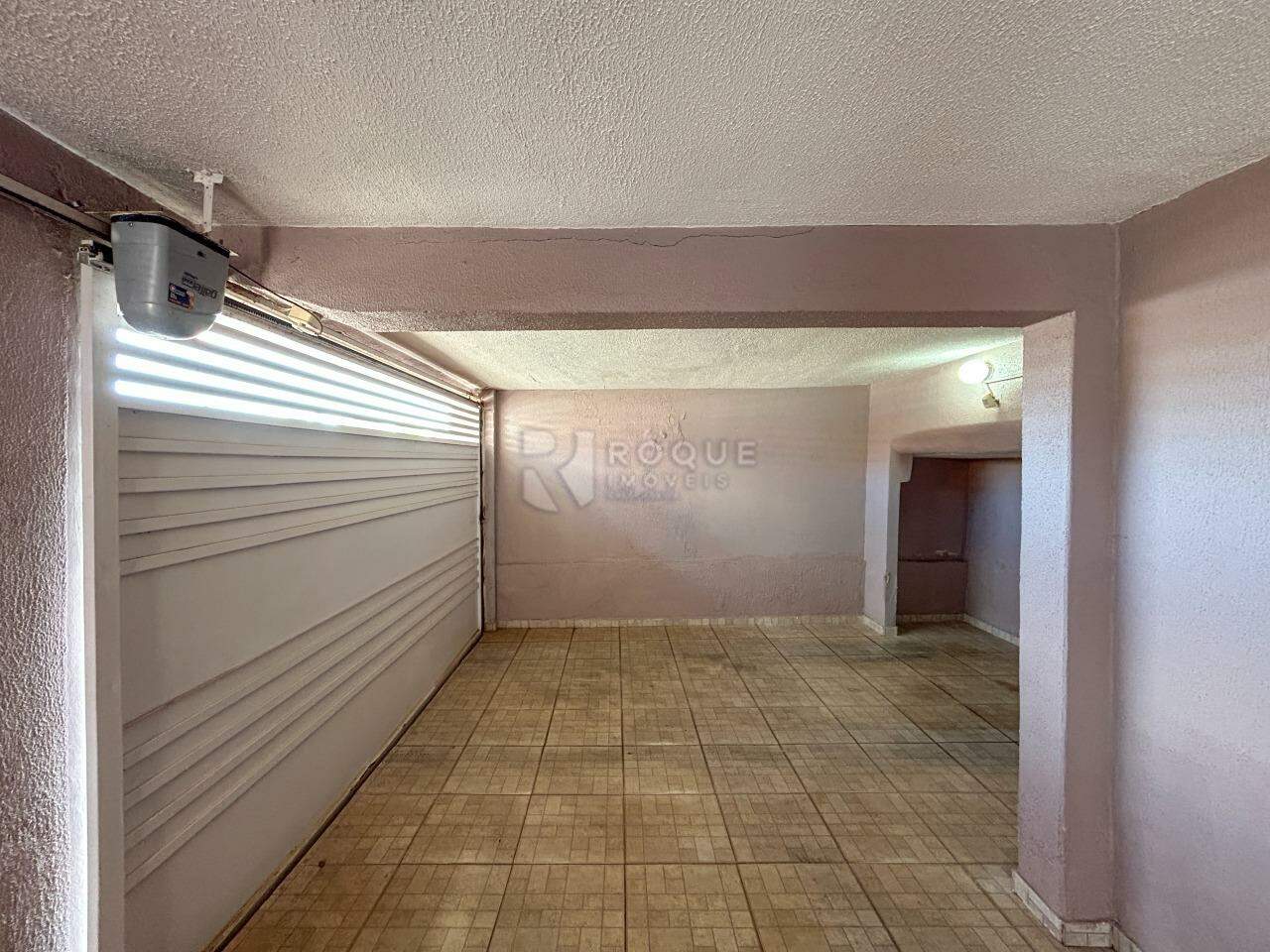 Casa Residencial para aluguel no bairro Jardim Santa Catarina: Garagem