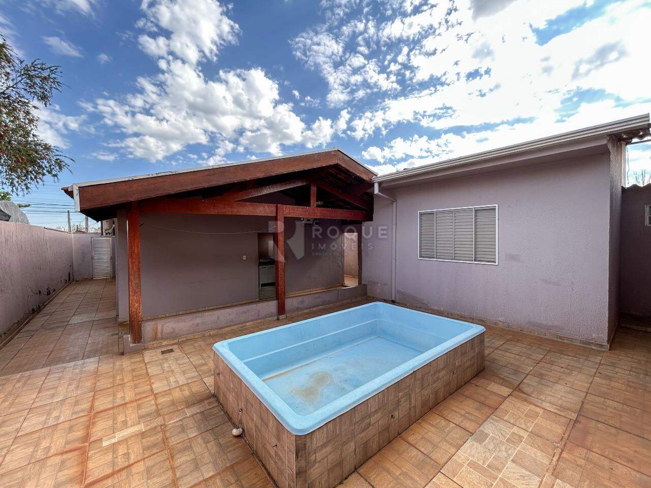 Casa Residencial para aluguel no bairro Jardim Santa Catarina: Área externa