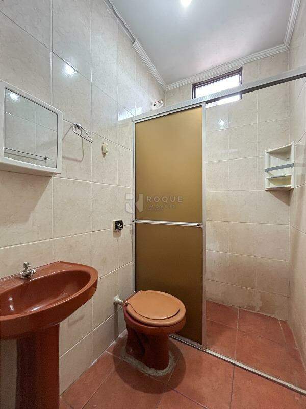 Casa Residencial para aluguel no bairro Jardim Santa Catarina: WC suíte