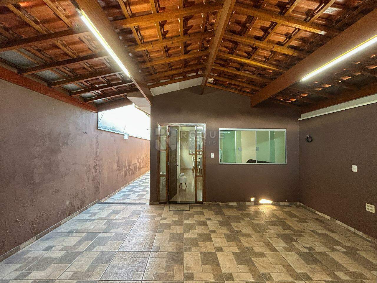 Casa Residencial para aluguel no bairro Jardim Porto Real IV: Garagem