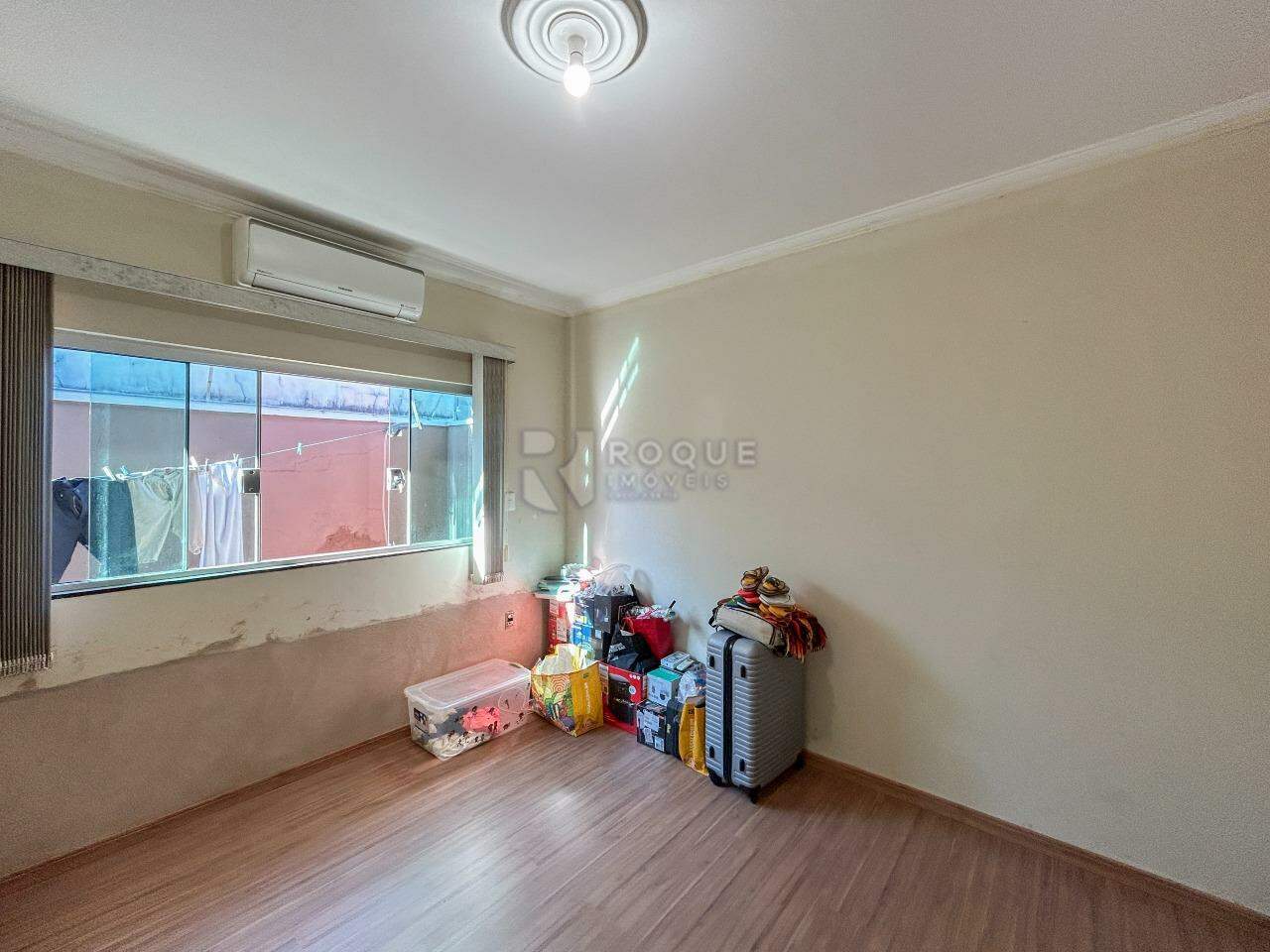 Casa Residencial para aluguel no bairro Jardim Porto Real IV: Dormitório 2 suíte 