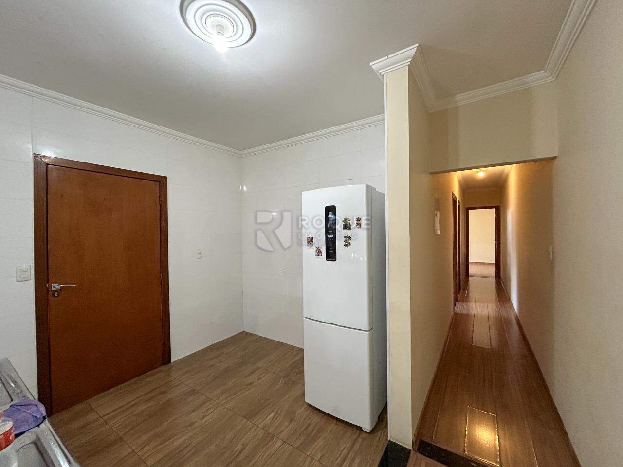 Casa Residencial para aluguel no bairro Jardim Porto Real IV: Cozinha 