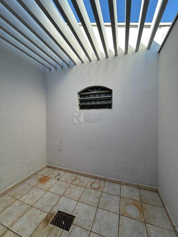Casa Residencial para aluguel no bairro Parque Residencial Aeroporto: Jardim de inverno