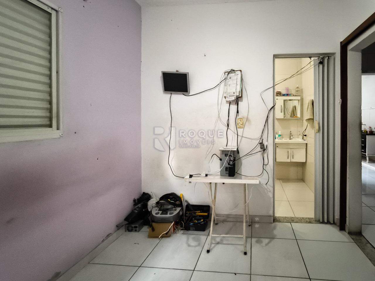 Casa Residencial à venda no bairro Jardim Ipanema: SUÍTE