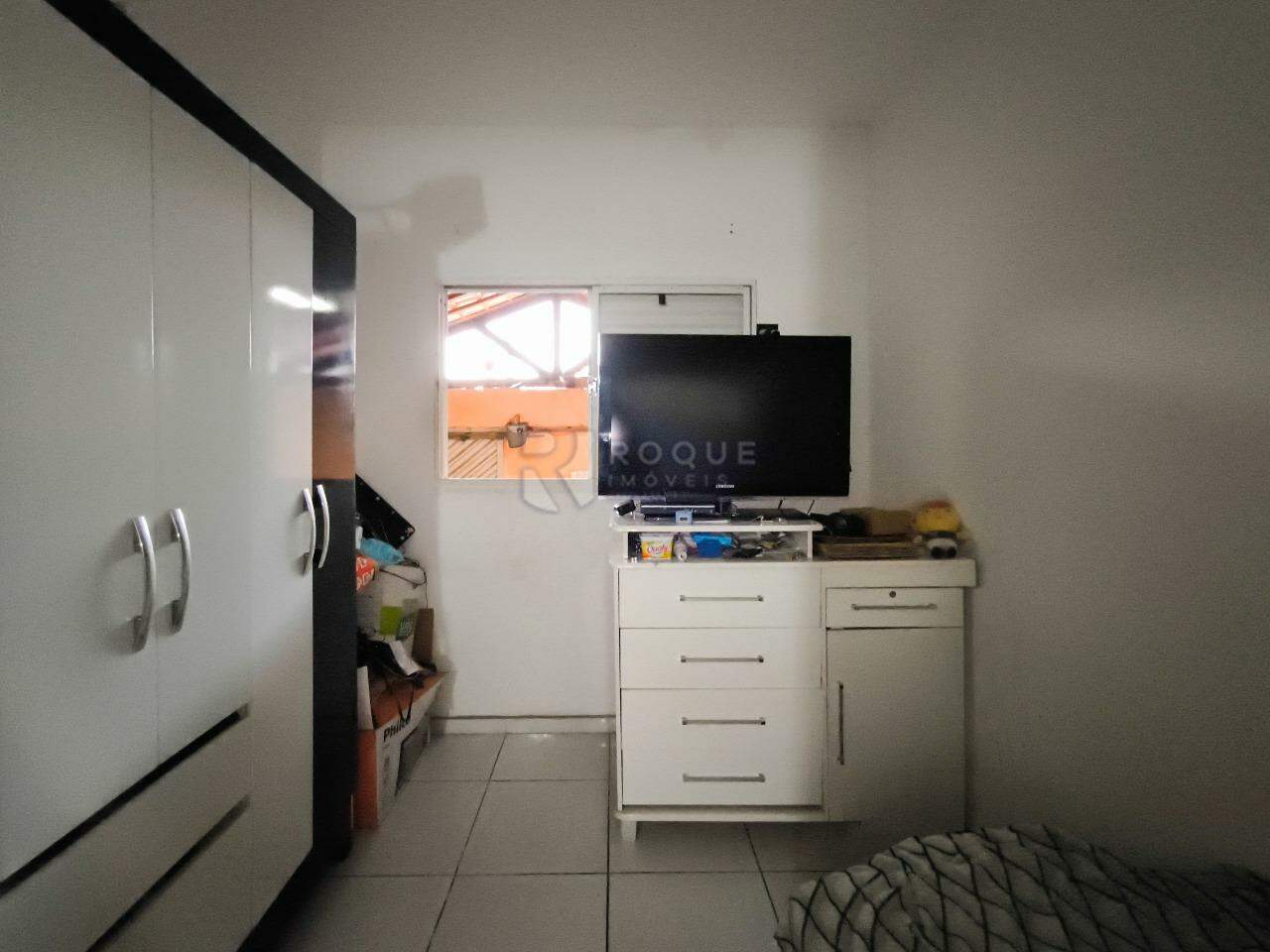 Casa Residencial à venda no bairro Jardim Ipanema: DORMITÓRIO