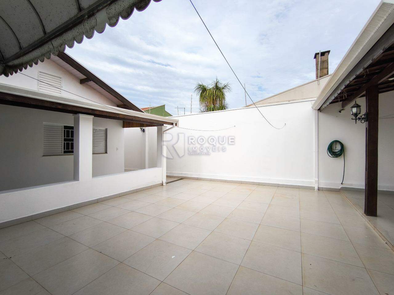 Casa Residencial à venda no bairro Jardim Nova Itália: QUINTAL