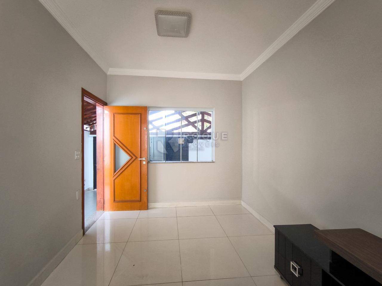 Casa Residencial à venda no bairro Jardim Nova Itália: SALA DE ESTAR