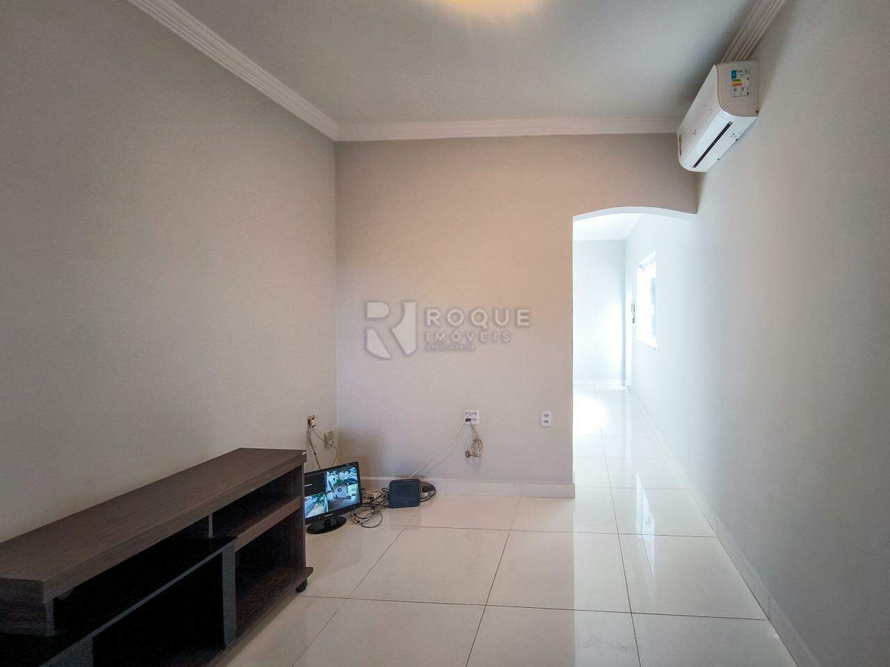 Casa Residencial à venda no bairro Jardim Nova Itália: SALA DE ESTAR