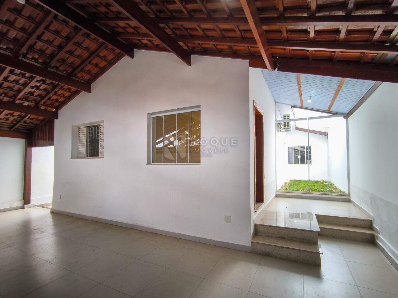 Casa Residencial à venda no bairro Jardim Nova Itália: FRENTE