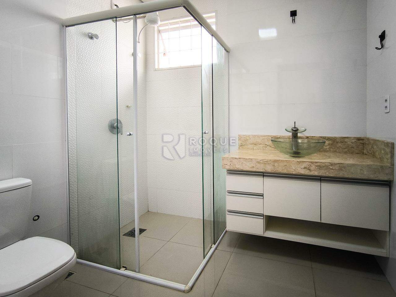 Casa Residencial à venda no bairro Jardim Nova Itália: BANHEIRO SOCIAL