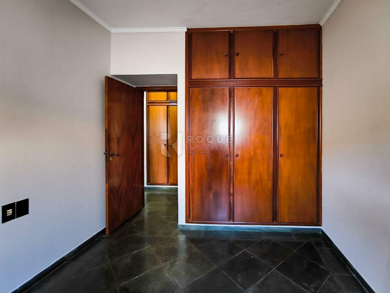 Casa em condomínio à venda no bairro Jardim Residencial Monsenhor Rossi: DORMITÓRIO 1