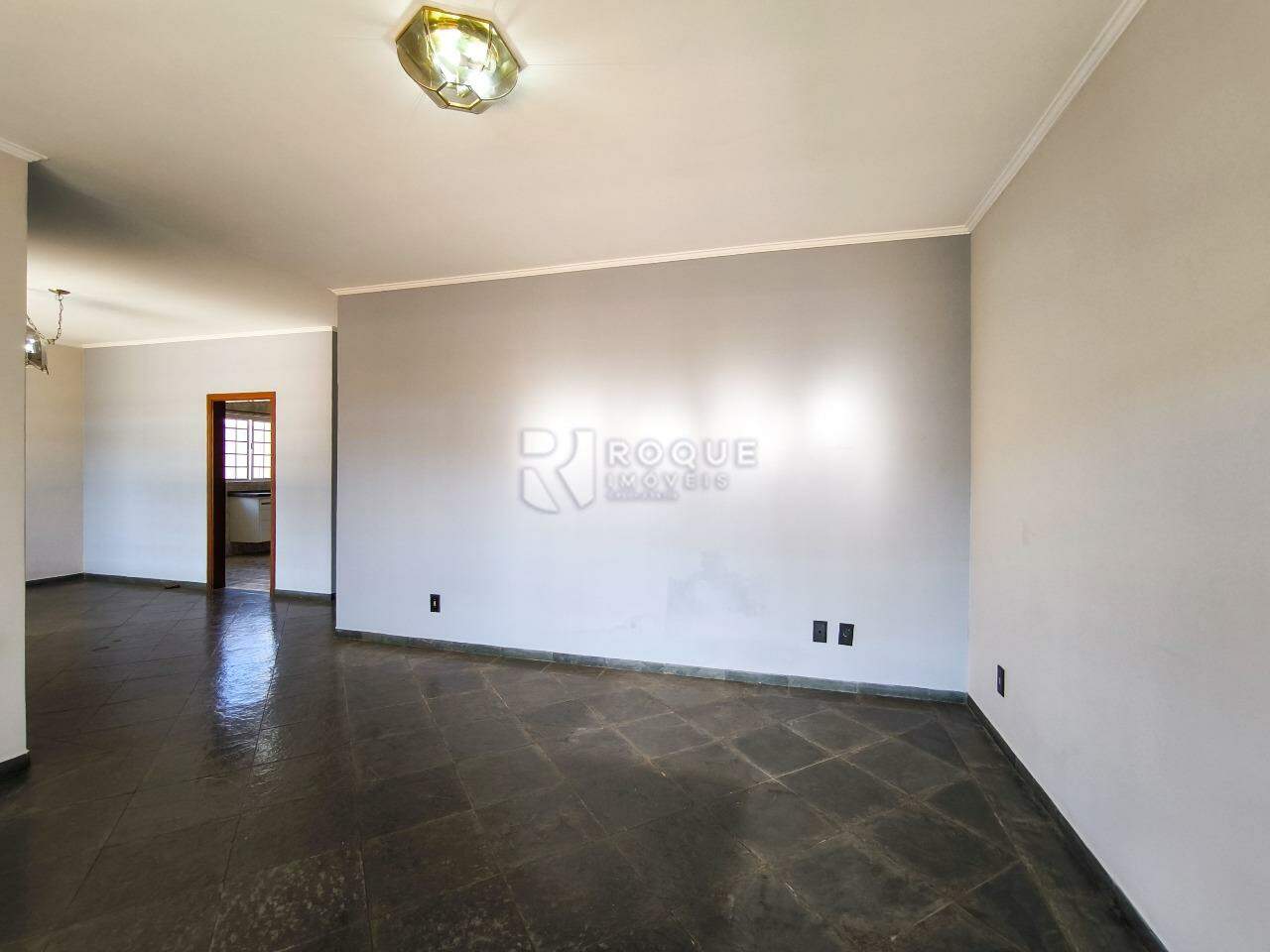 Casa em condomínio à venda no bairro Jardim Residencial Monsenhor Rossi: SALA DE JANTAR