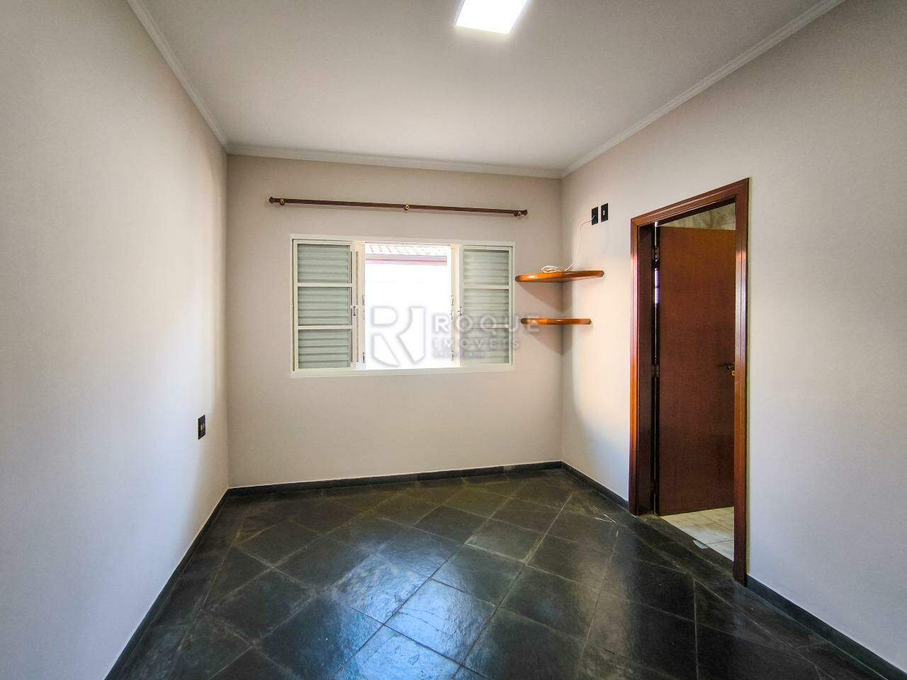 Casa em condomínio à venda no bairro Jardim Residencial Monsenhor Rossi: SUÍTE