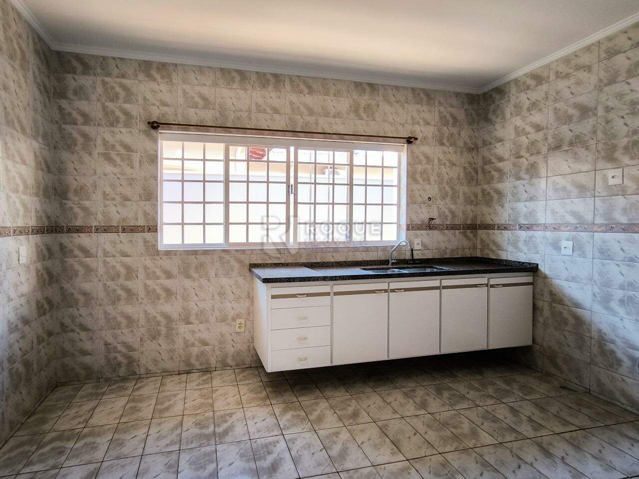 Casa em condomínio à venda no bairro Jardim Residencial Monsenhor Rossi: COZINHA