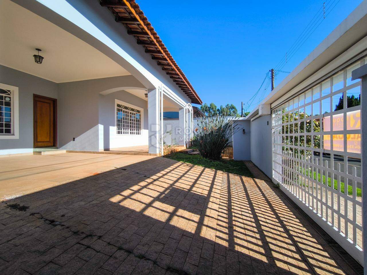 Casa em condomínio à venda no bairro Jardim Residencial Monsenhor Rossi: GARAGEM