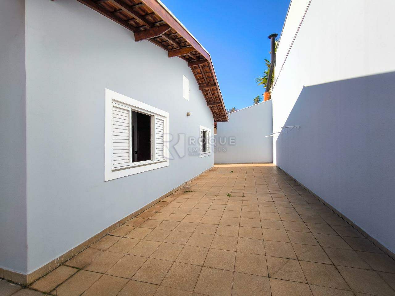 Casa em condomínio à venda no bairro Jardim Residencial Monsenhor Rossi: FUNDOS